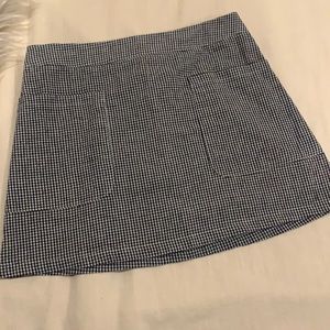 Cute gingham pattern skirt size 4